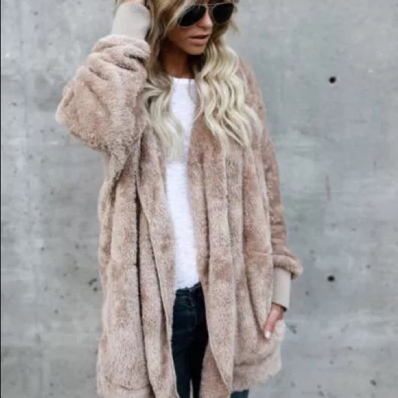 Jackets & Blazers - Women's cozy faux fur coat/cardigan.